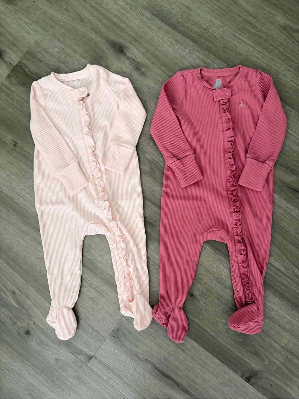 GAP Ribbed Ruffle Footed One-Piece - Light Pink & Rose